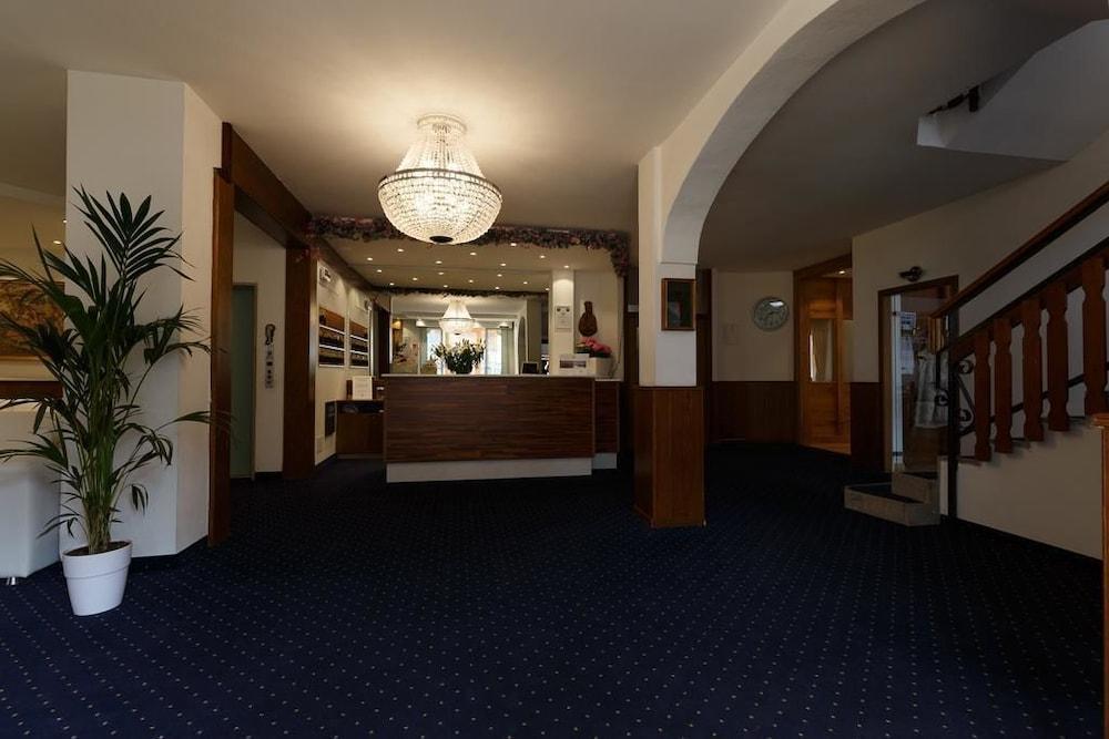 פינזולו Olympic Regina Hotel מראה חיצוני תמונה