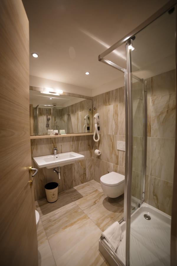 פינזולו Olympic Regina Hotel מראה חיצוני תמונה